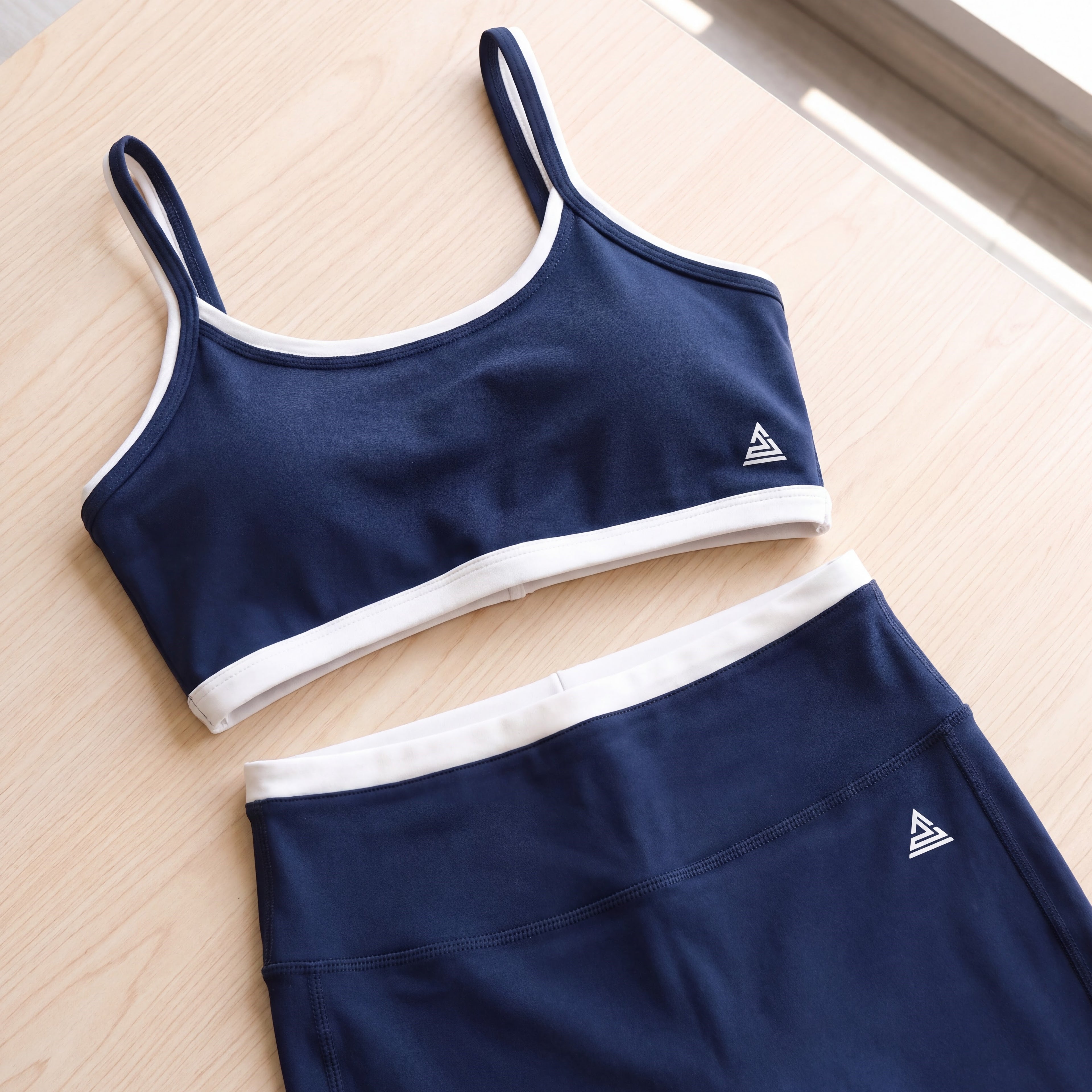 FITME two-piece patchwork sports bra and high-waisted athletic leggings, outdoor fitness set